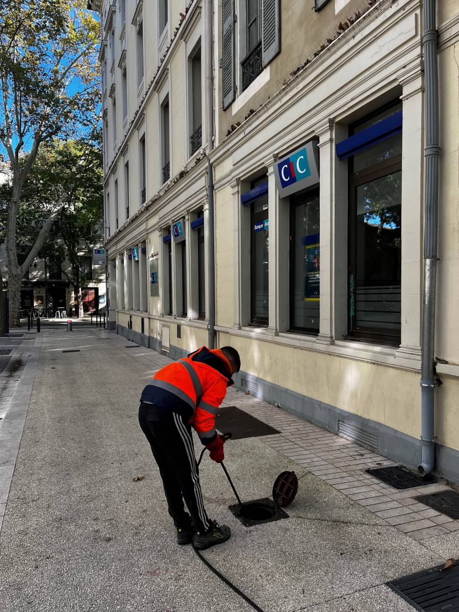Débouchage en centre ville de Nîmes, proche de Beaucaire dans le Gard