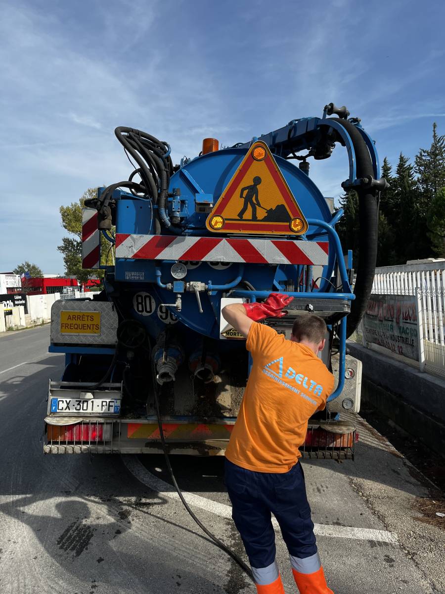 Vidange d'ouvrages d'assainissement à Nîmes dans le Gard (30)