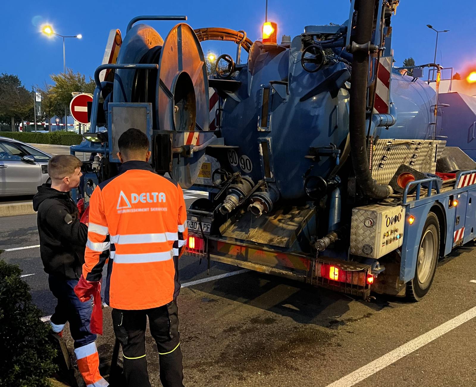 Equipe de déboucheurs professionnels pour canalisations à Beaucaire dans le Gard