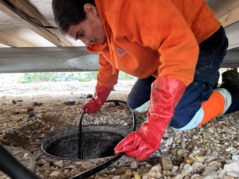 Débouchage de bungalow à Uzes : service d’urgence assuré pour un site touristique à proximité d’Arpaillargues-et-Aureillac.