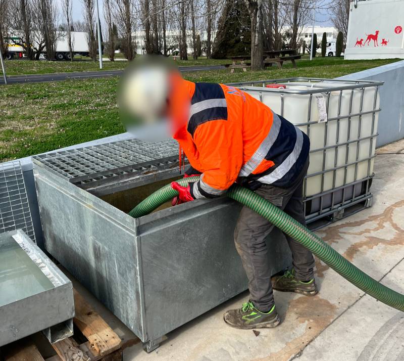 Pompage bacs à graisse à Aimargues avoisinant Marsillargues