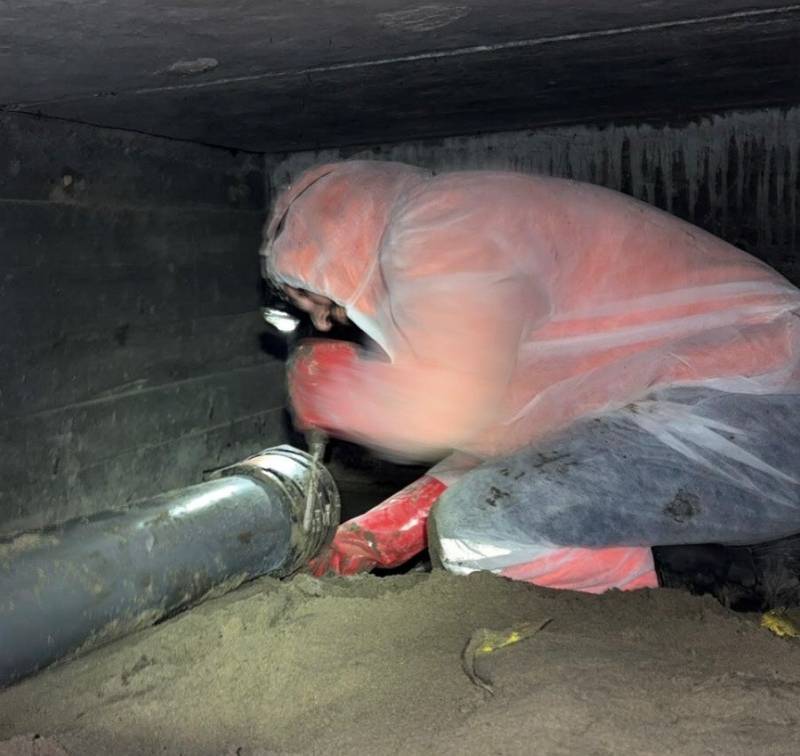Intervention à La Grande Motte, proche de Montpellier : Réparation de canalisation dans un vide sanitaire.